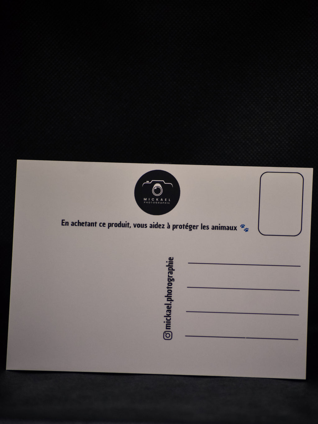 Dos de carte postale Les Cartes de Mika - Finition premium soft touch